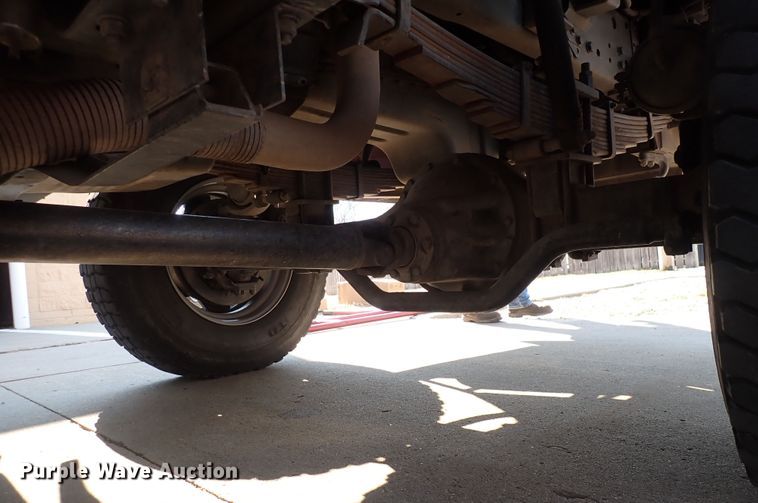 image for item DS7018 1994 Ford F700  fire truck