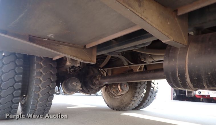 image for item DS7018 1994 Ford F700  fire truck