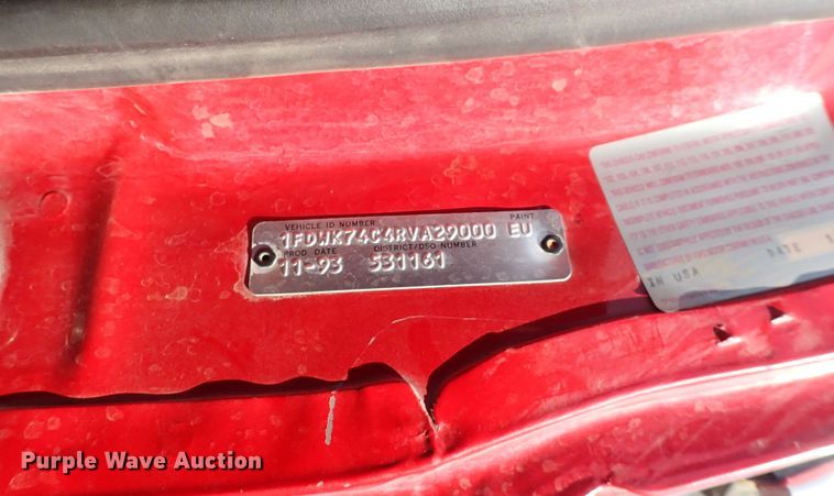 image for item DS7018 1994 Ford F700  fire truck