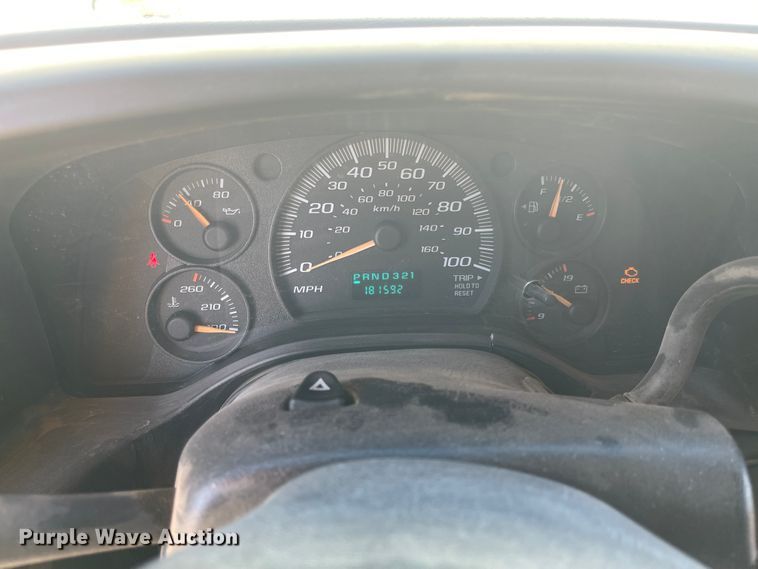 image for item FV9268 2006 GMC Savana G3500  school bus