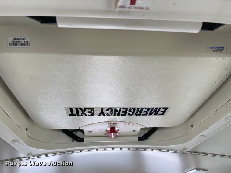 image for item FV9268 2006 GMC Savana G3500  school bus