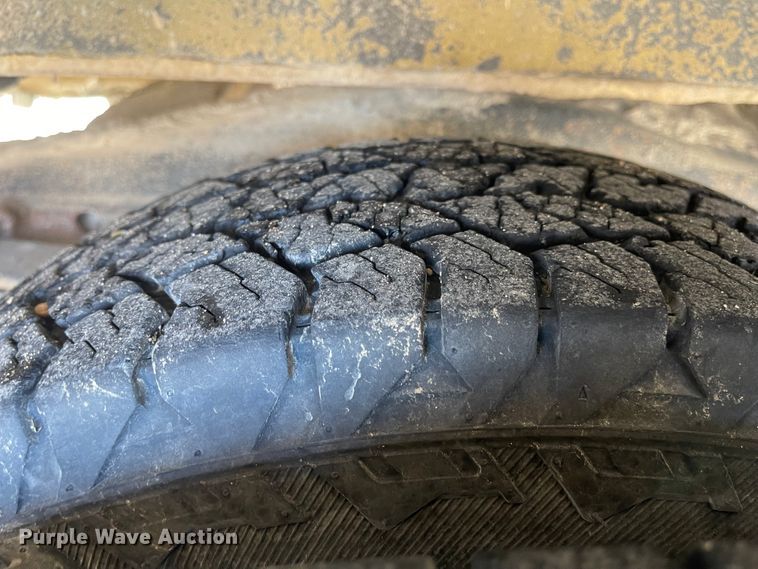 image for item FV9268 2006 GMC Savana G3500  school bus