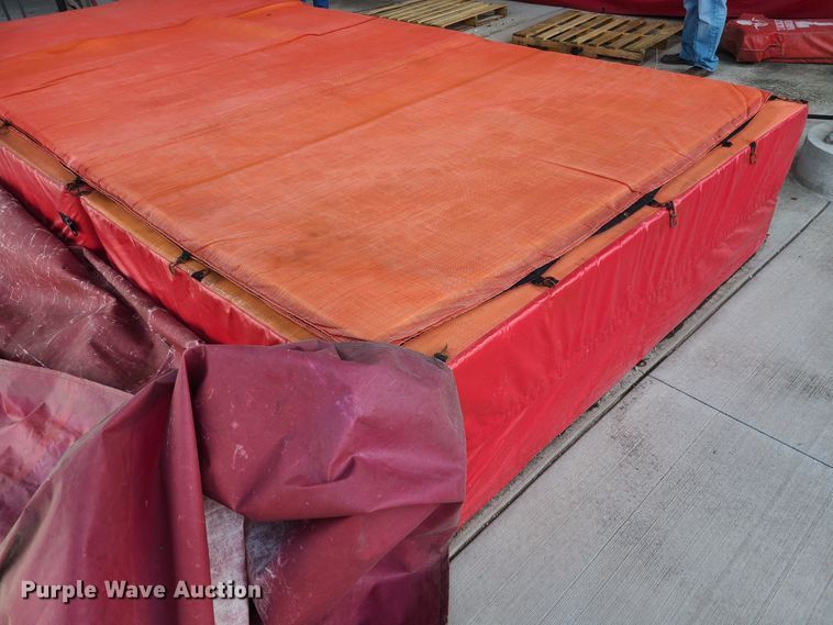 image for item IF9444 High jump mat