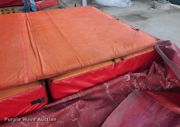 image for item IF9444 High jump mat