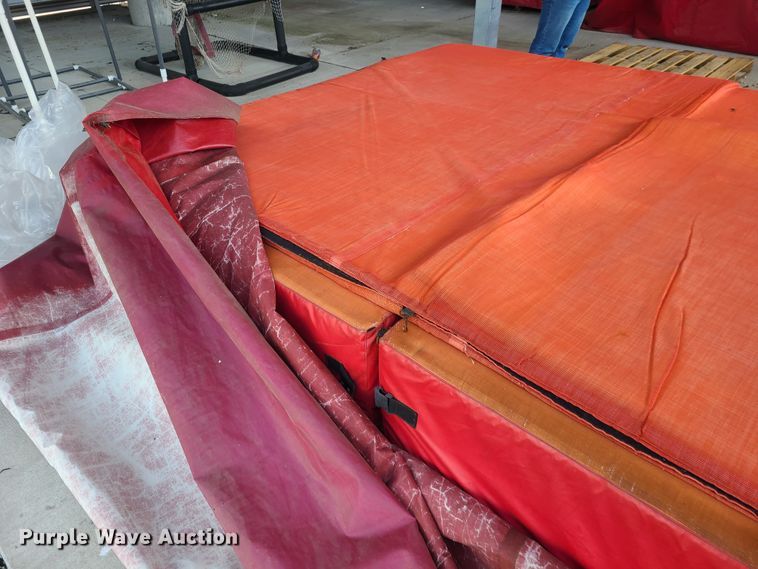 image for item IF9444 High jump mat