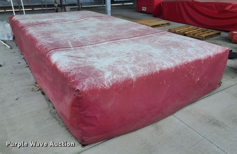 image for item IF9444 High jump mat