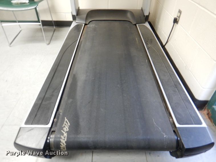 image for item IH9232 Life Fitness flex deck treadmill