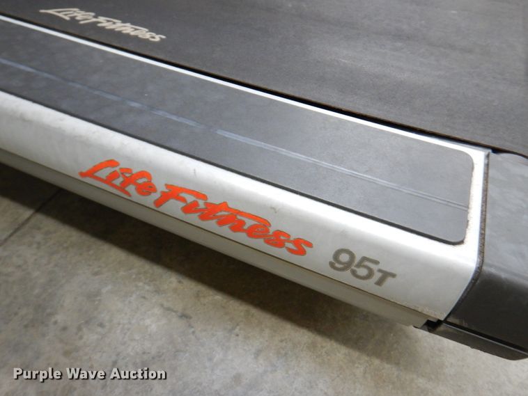 image for item IH9233 Life Fitness 95T flex deck treadmill