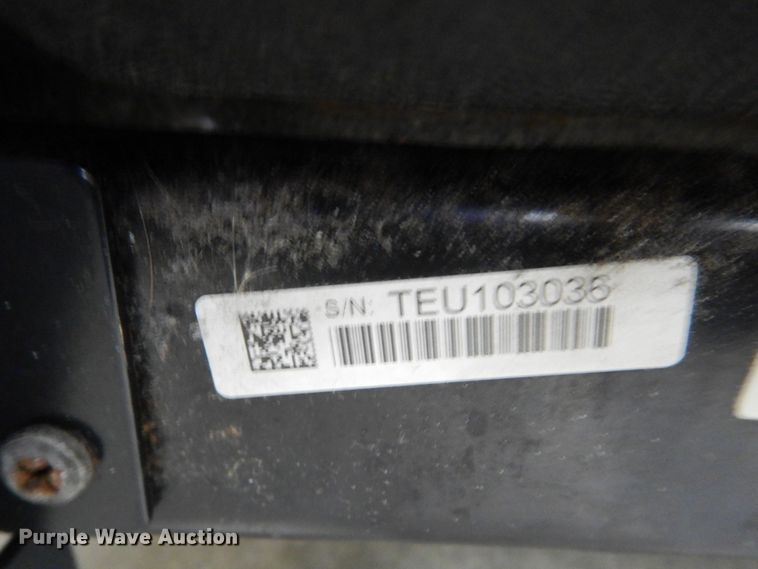 image for item IH9233 Life Fitness 95T flex deck treadmill