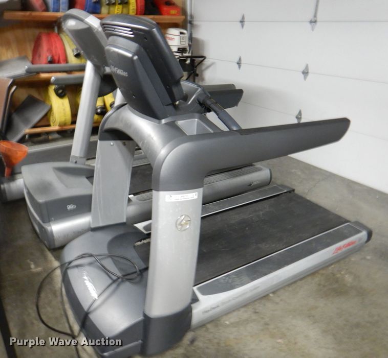 image for item IH9235 (3) Life Fitness 95T flex deck treadmills
