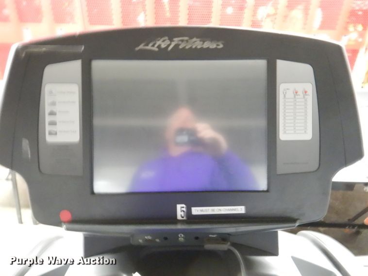 image for item IH9235 (3) Life Fitness 95T flex deck treadmills