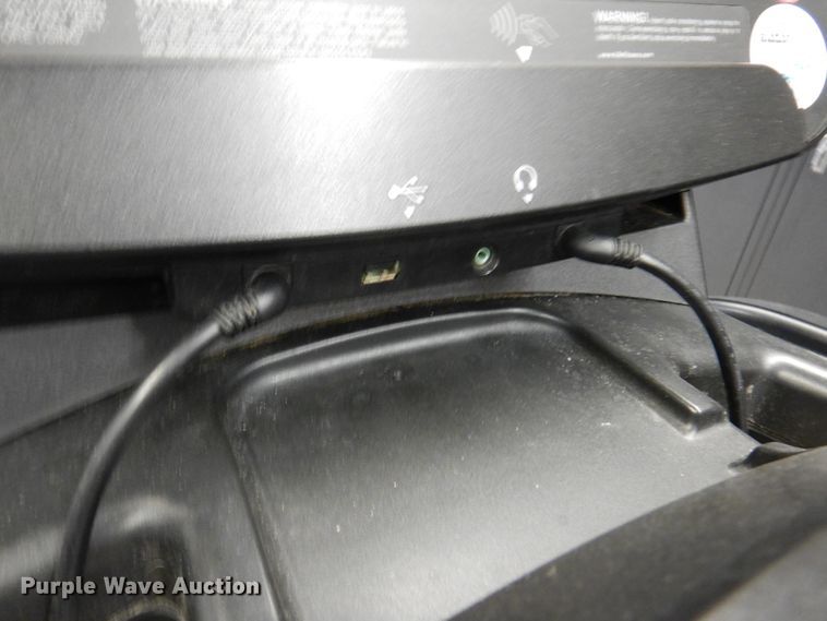 image for item IH9236 Life Fitness treadmill