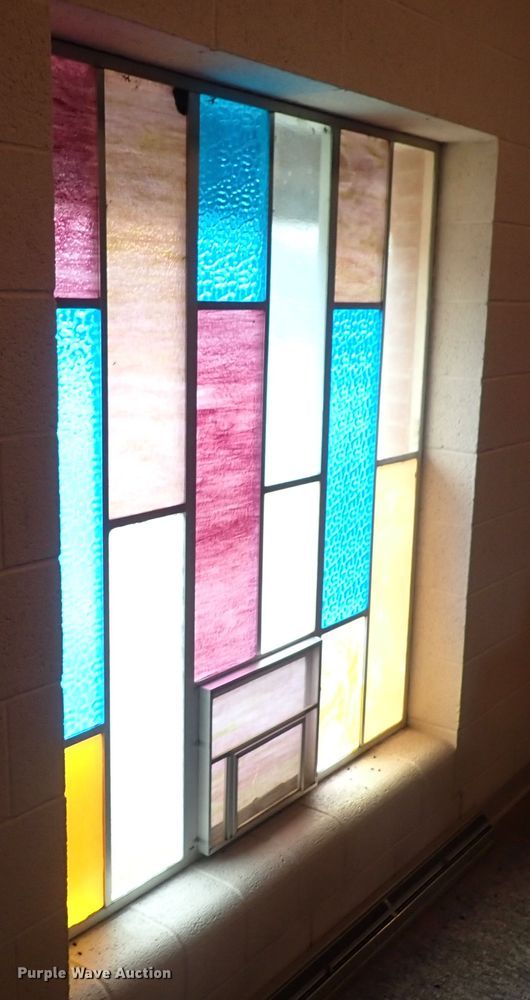 image for item IH9681 (5) stained glass windows