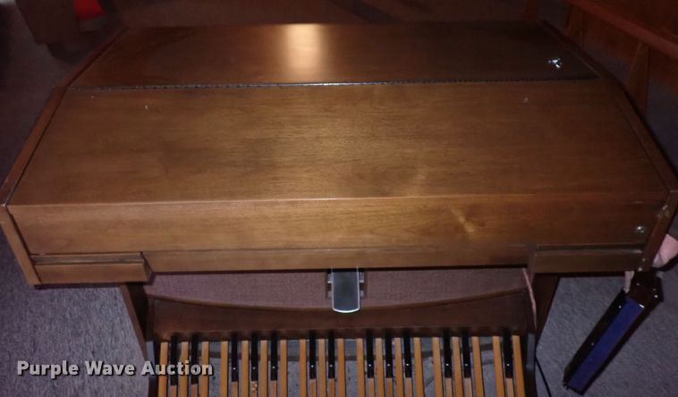 image for item IH9682 Allen Organ Company 120-C  organ