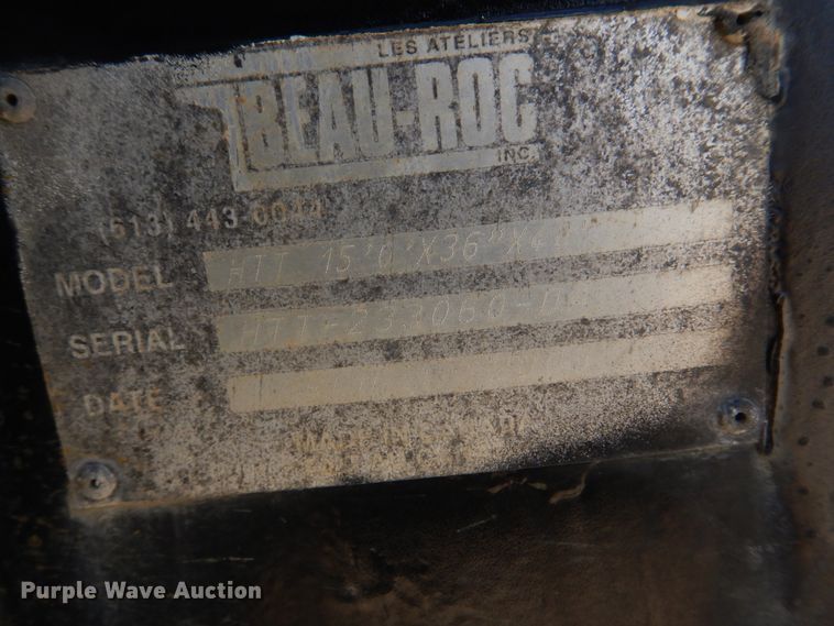 image for item IM9660 2004 International 7600  dump truck