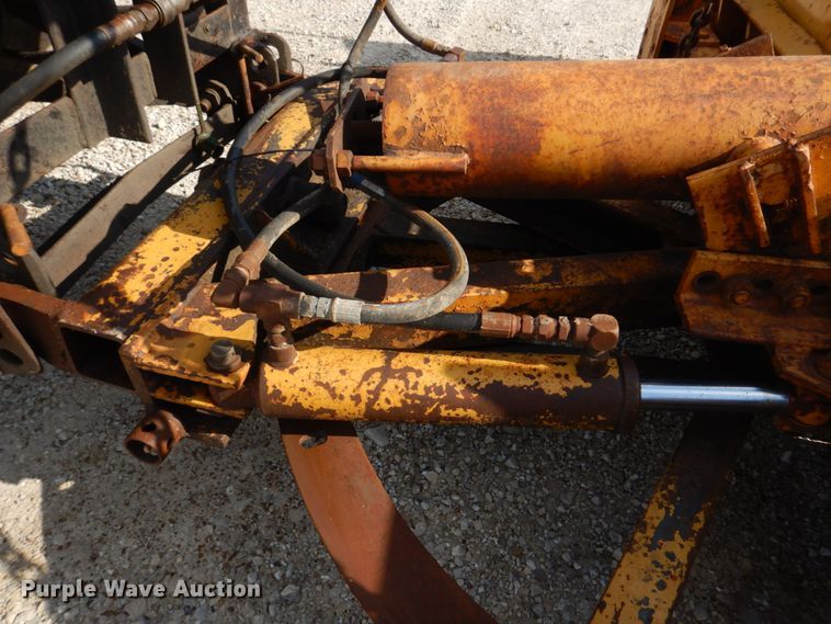 image for item IM9660 2004 International 7600  dump truck