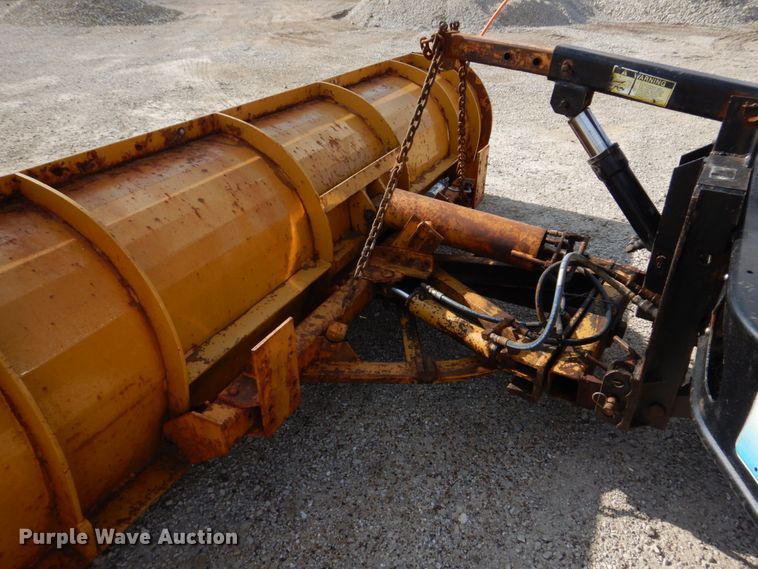 image for item IM9660 2004 International 7600  dump truck