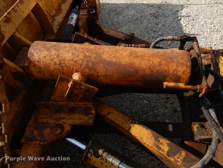 image for item IM9660 2004 International 7600  dump truck