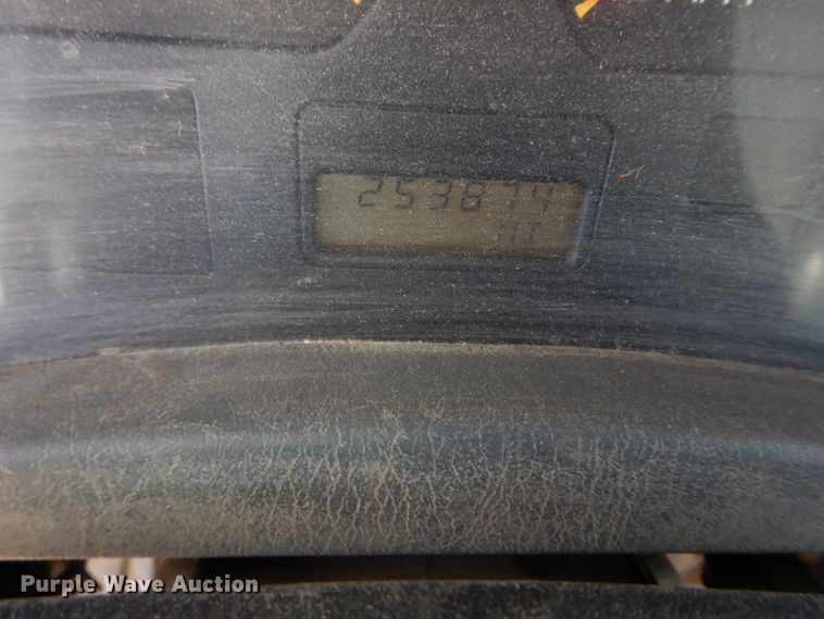 image for item IM9660 2004 International 7600  dump truck