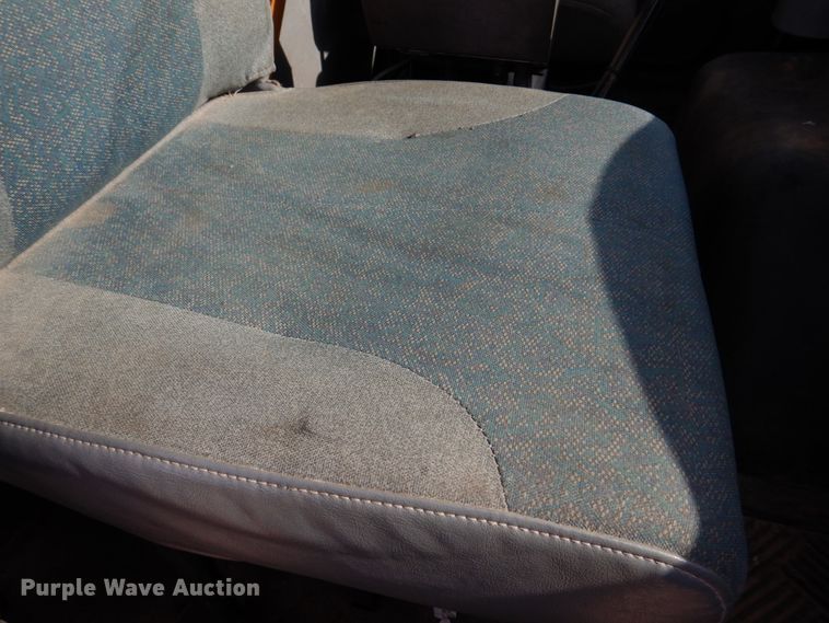 image for item IM9660 2004 International 7600  dump truck