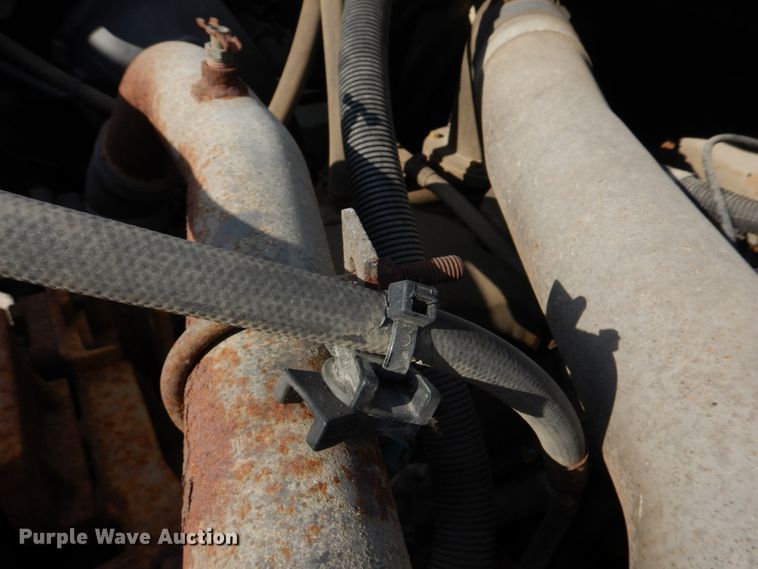 image for item IM9660 2004 International 7600  dump truck