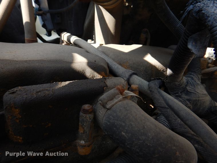 image for item IM9660 2004 International 7600  dump truck