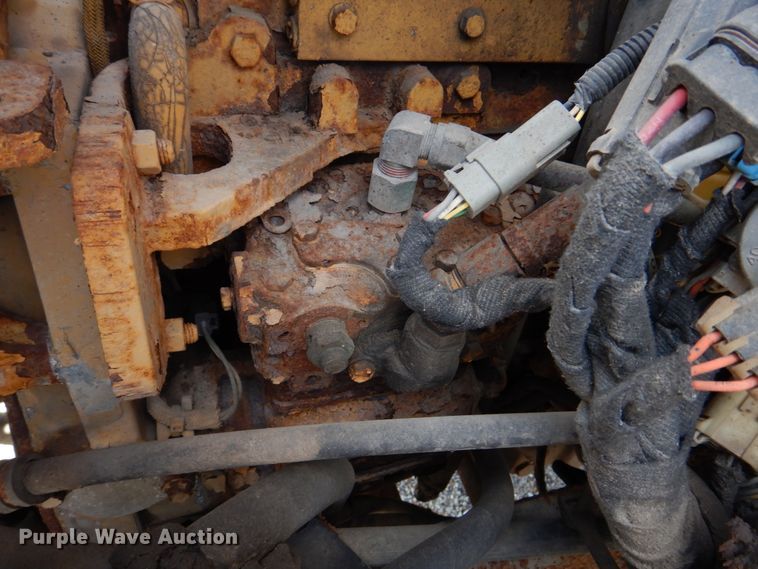 image for item IM9660 2004 International 7600  dump truck