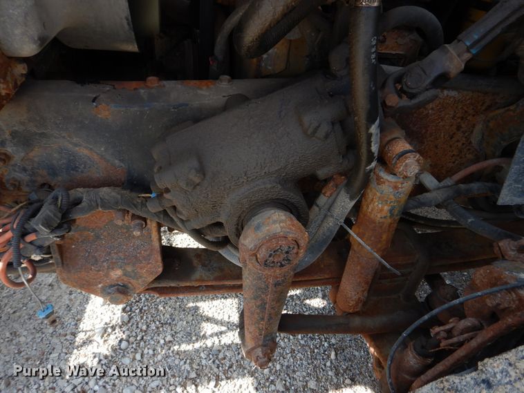 image for item IM9660 2004 International 7600  dump truck