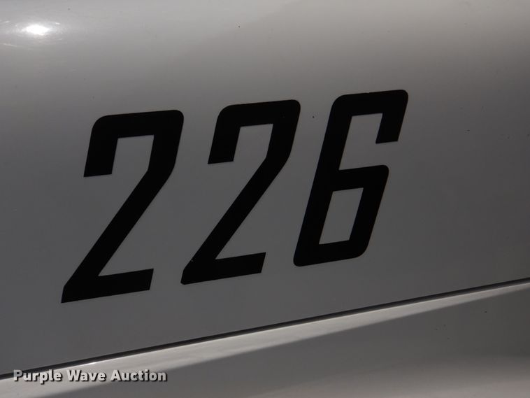 image for item IM9660 2004 International 7600  dump truck