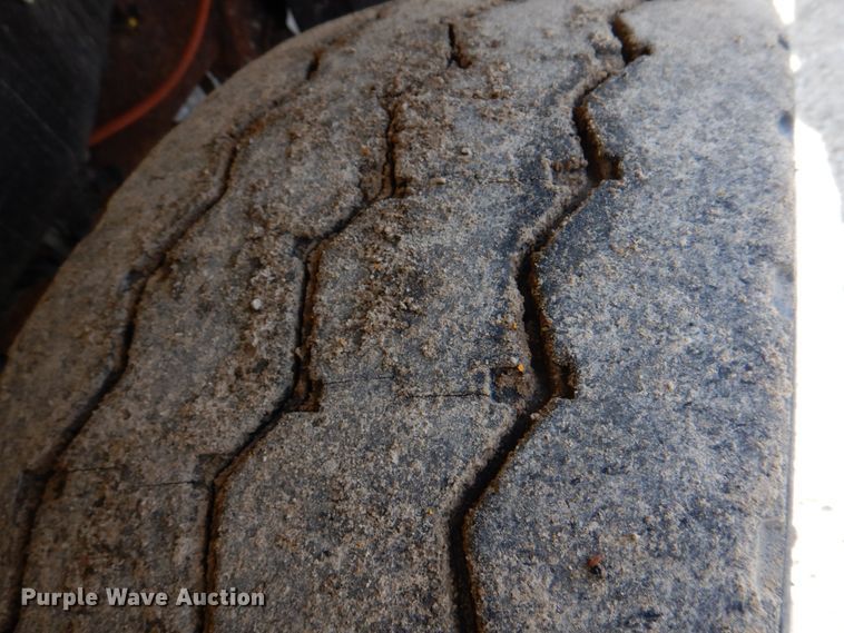 image for item IM9660 2004 International 7600  dump truck