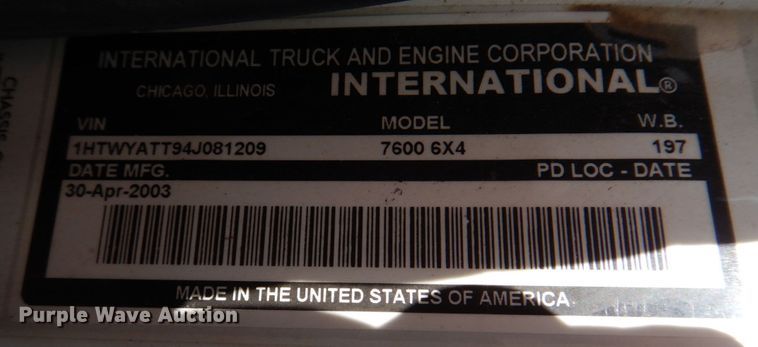 image for item IM9660 2004 International 7600  dump truck