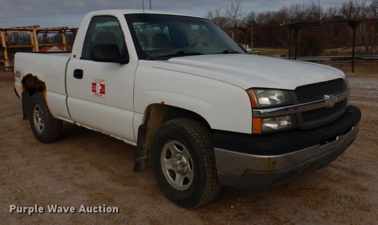 image for item IM9662 2003 Chevrolet Silverado 1500  pickup truck