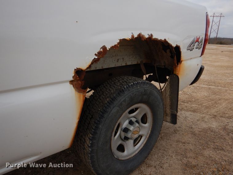 image for item IM9662 2003 Chevrolet Silverado 1500  pickup truck