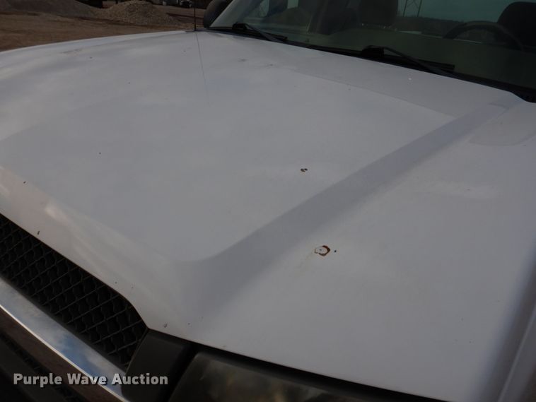 image for item IM9662 2003 Chevrolet Silverado 1500  pickup truck