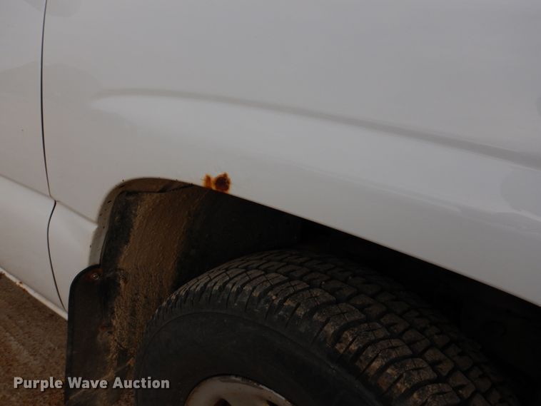 image for item IM9662 2003 Chevrolet Silverado 1500  pickup truck