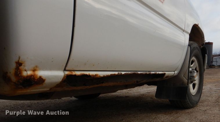 image for item IM9662 2003 Chevrolet Silverado 1500  pickup truck