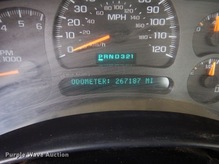 image for item IM9662 2003 Chevrolet Silverado 1500  pickup truck