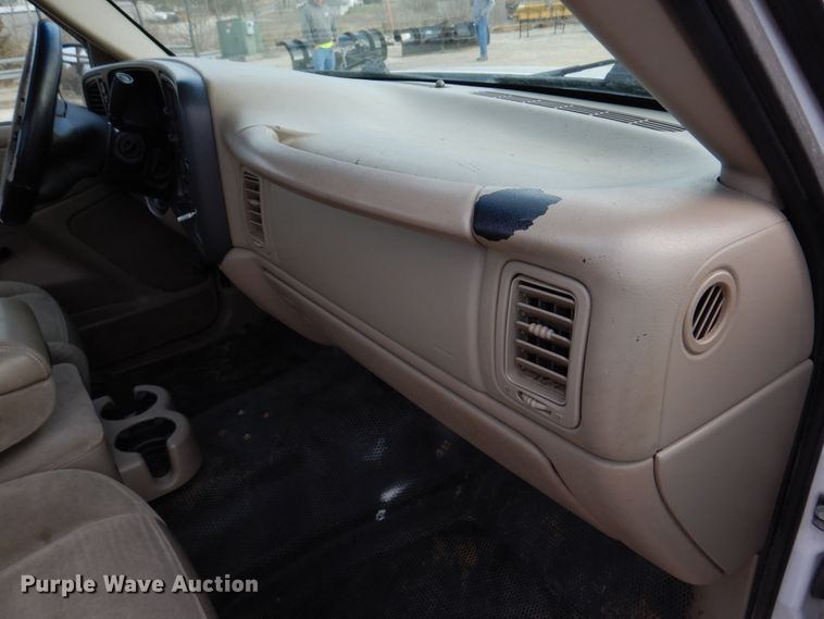 image for item IM9662 2003 Chevrolet Silverado 1500  pickup truck