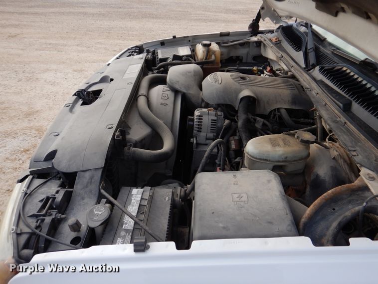 image for item IM9662 2003 Chevrolet Silverado 1500  pickup truck