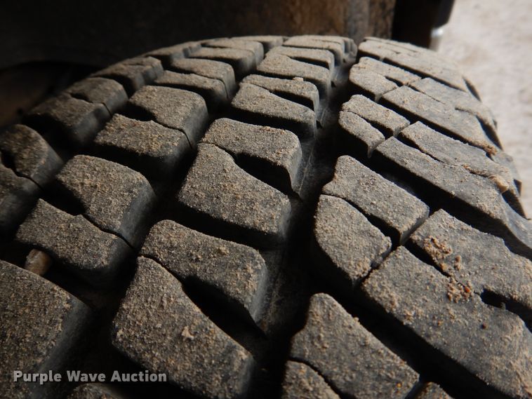 image for item IM9662 2003 Chevrolet Silverado 1500  pickup truck