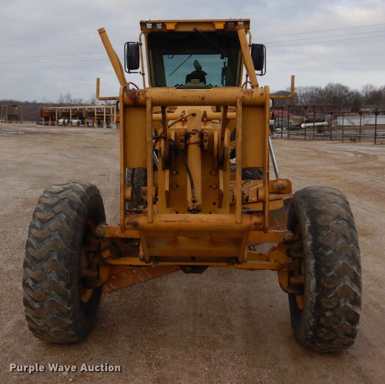 image for item IM9663 2005 Caterpillar 12H  motor grader