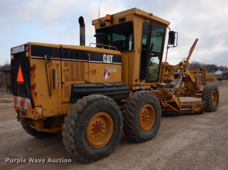 image for item IM9663 2005 Caterpillar 12H  motor grader