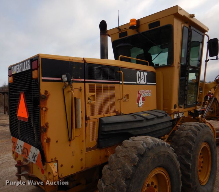 image for item IM9663 2005 Caterpillar 12H  motor grader