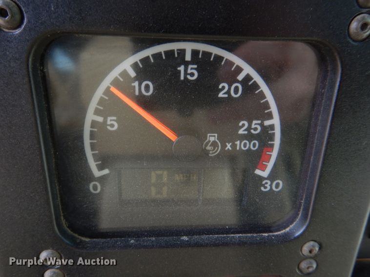 image for item IM9663 2005 Caterpillar 12H  motor grader