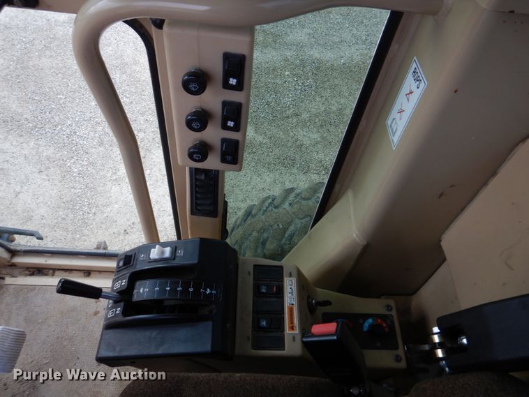 image for item IM9663 2005 Caterpillar 12H  motor grader