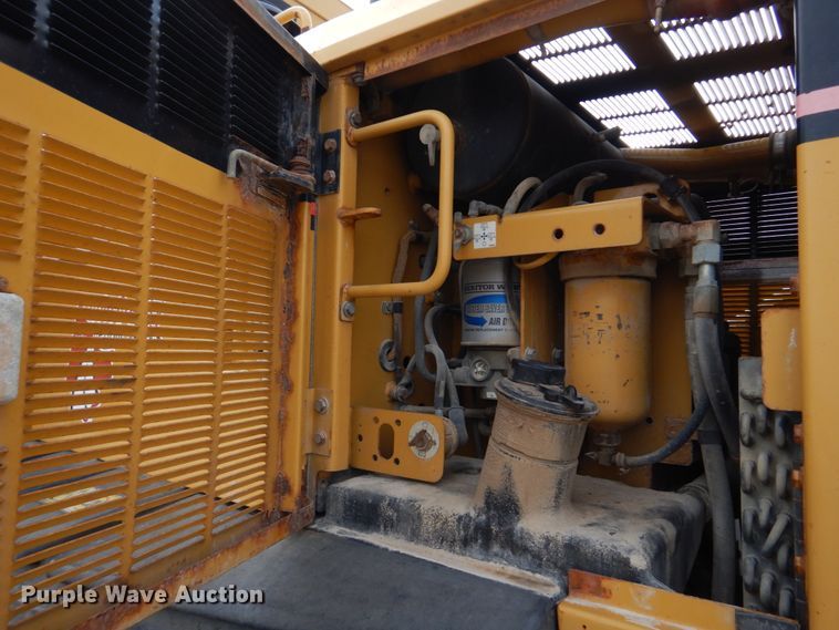 image for item IM9663 2005 Caterpillar 12H  motor grader