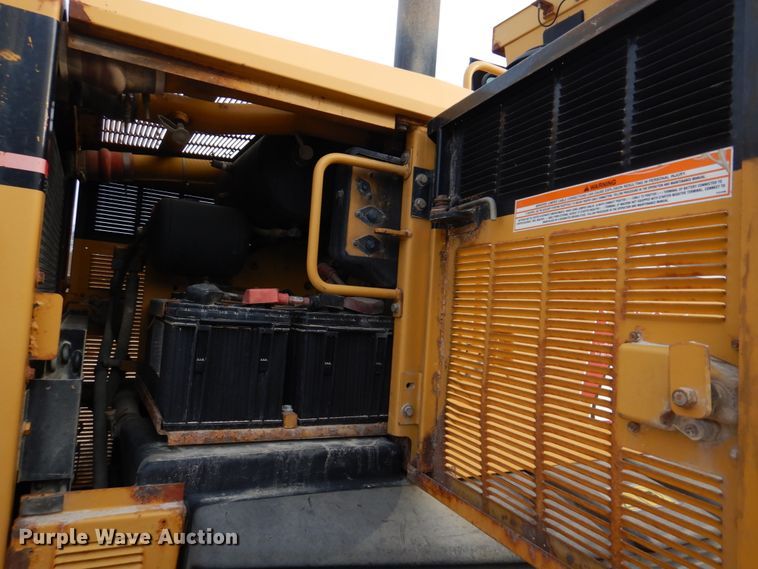 image for item IM9663 2005 Caterpillar 12H  motor grader