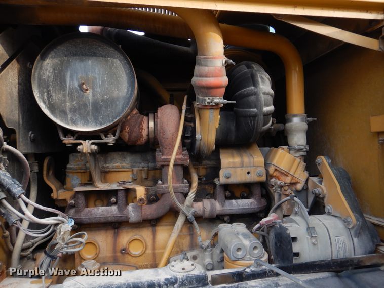 image for item IM9663 2005 Caterpillar 12H  motor grader