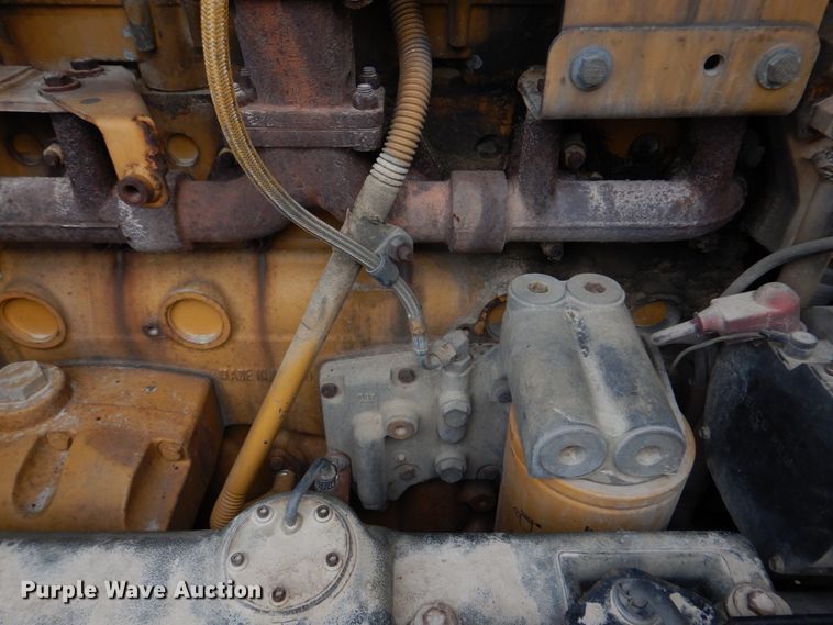 image for item IM9663 2005 Caterpillar 12H  motor grader