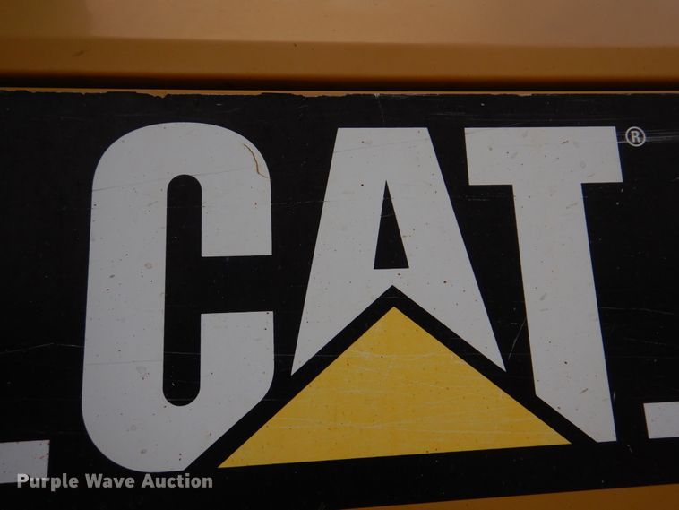 image for item IM9663 2005 Caterpillar 12H  motor grader